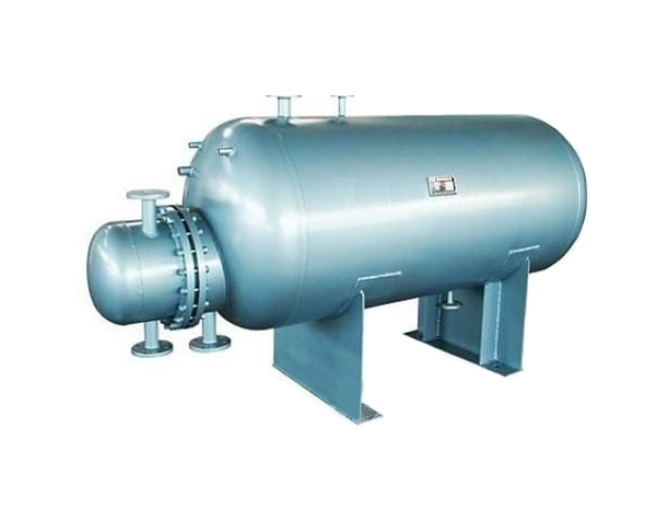 <b>容積式換熱器是利用冷、熱流體交替流經(jīng)蓄熱室中的蓄熱體（填料）表面，從而進(jìn)行熱量交換的換熱器，間壁容積式換熱器的冷、熱流體被固體間壁隔開(kāi)，并通過(guò)間壁進(jìn)行熱量交換的換熱器，因此又稱(chēng)表面式換熱器。</b>